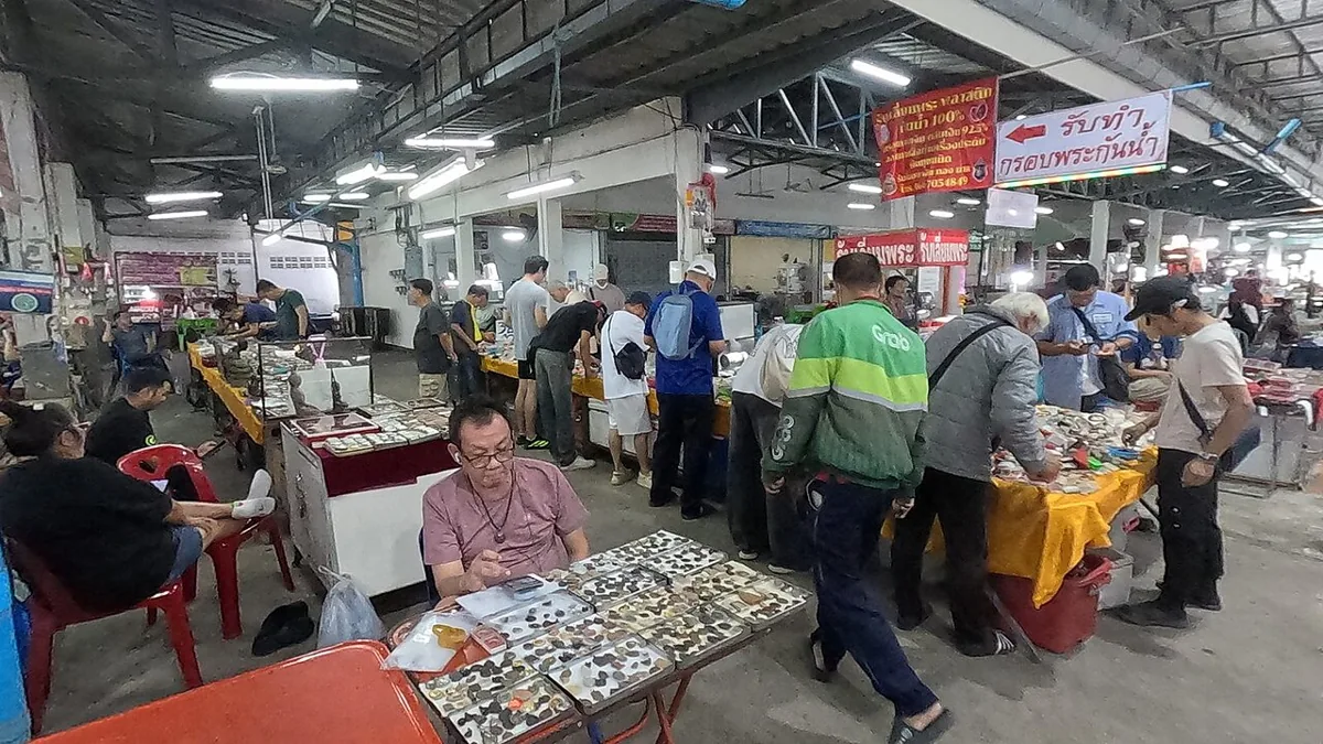 Stämningsbild från en marknad i Chiang Mai